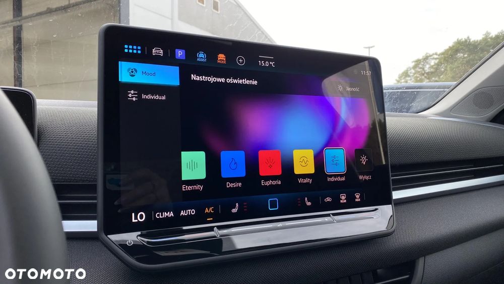 Volkswagen T-Roc 1.5 TSI Life DSG - 18