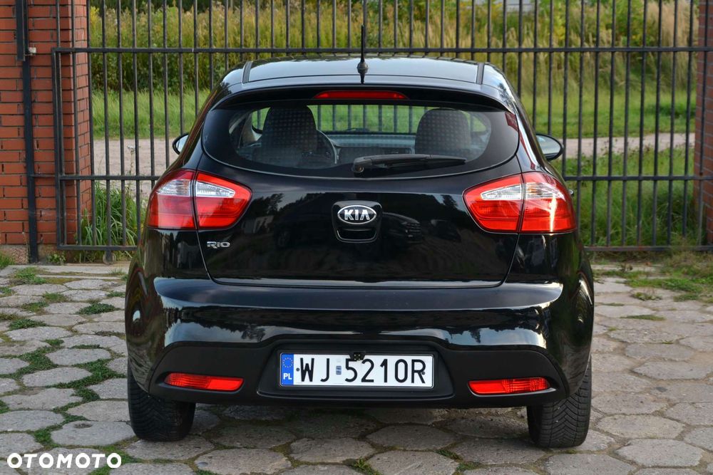 Kia Rio 1.2 Dream Team Edition - 6