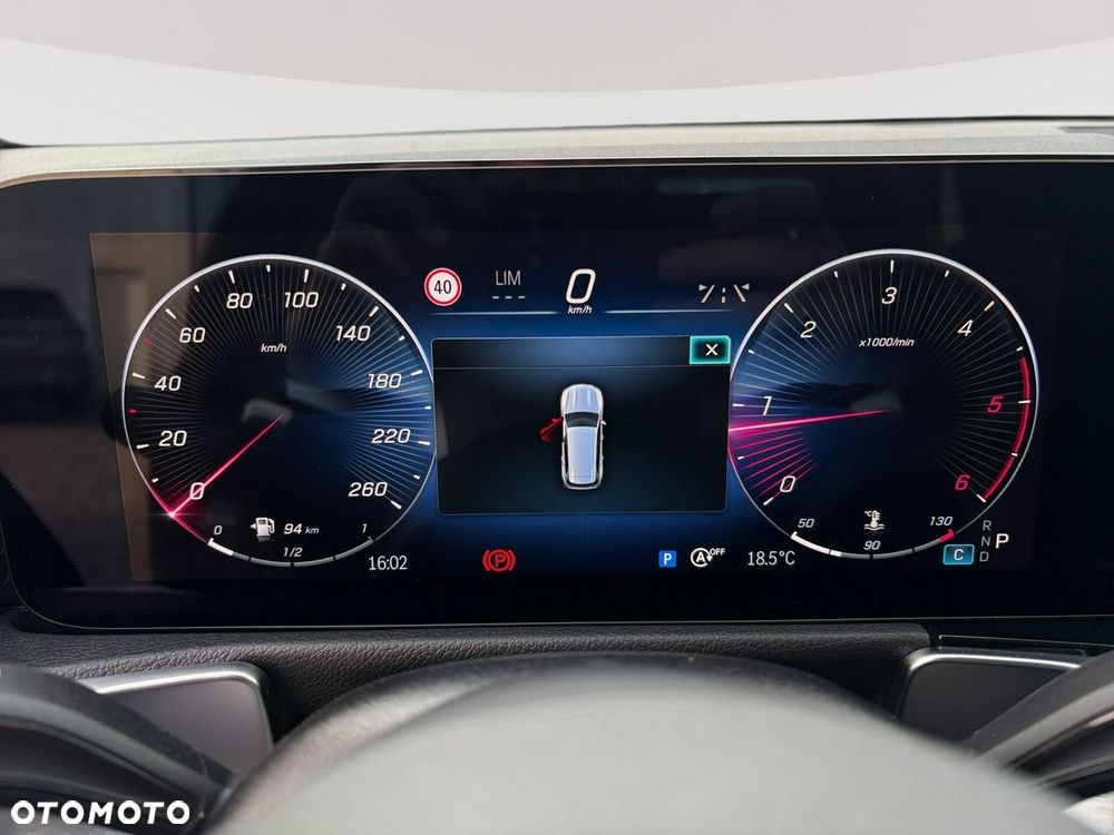 Mercedes-Benz GLB - 15