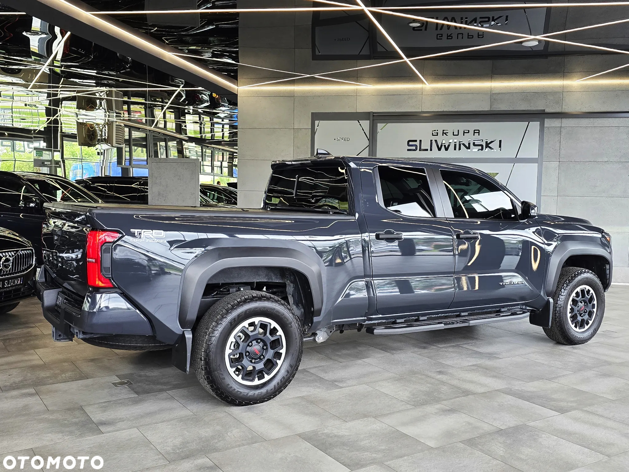 Toyota Tacoma - 9