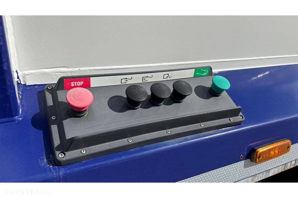 Scania P320 6x2*4 GEESINKNORBA RL300 22H25 - 12