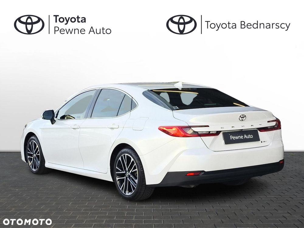 Toyota Camry - 2