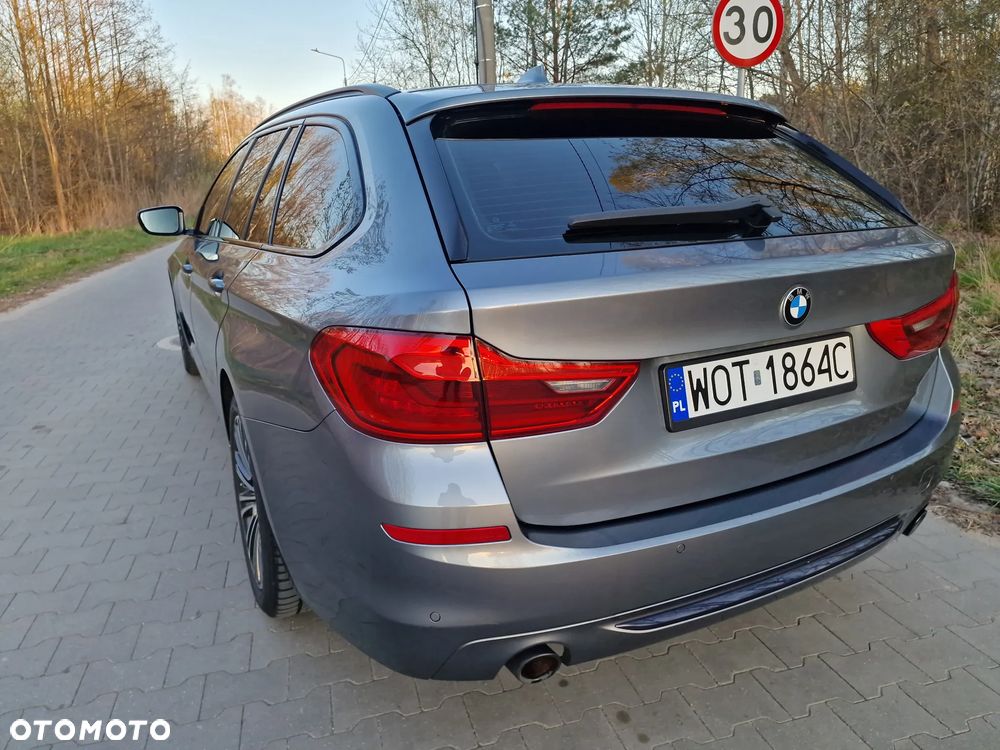 BMW Seria 5 520i Sport Line - 16