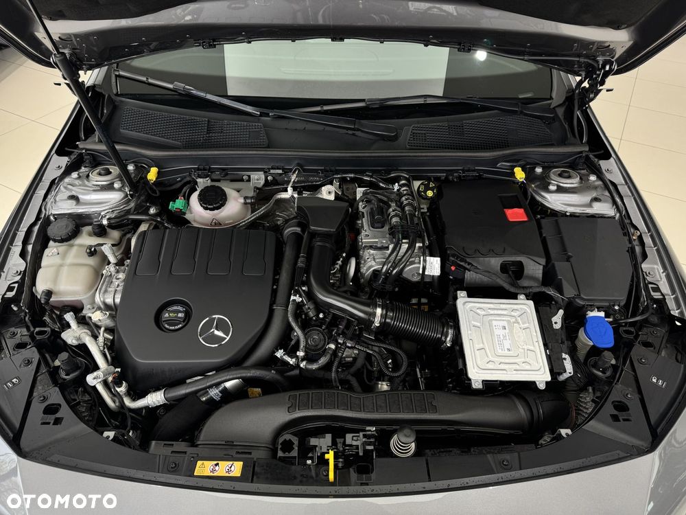 Mercedes-Benz CLA - 21