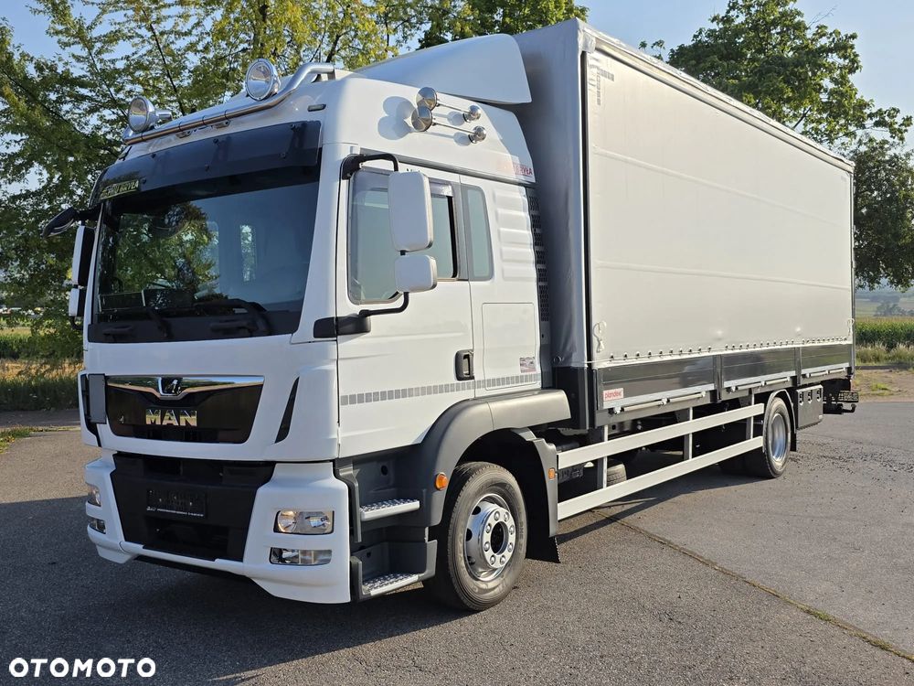 MAN TGM 15.290 / BURTO-FIRANKA / CAŁY NA PODUSZKACH /KLIMA POSTOJOWA / 2018R /  NISKI PRZEBIEG / 18 PALET / E6 / JAK NOWY / WINDA / - 1