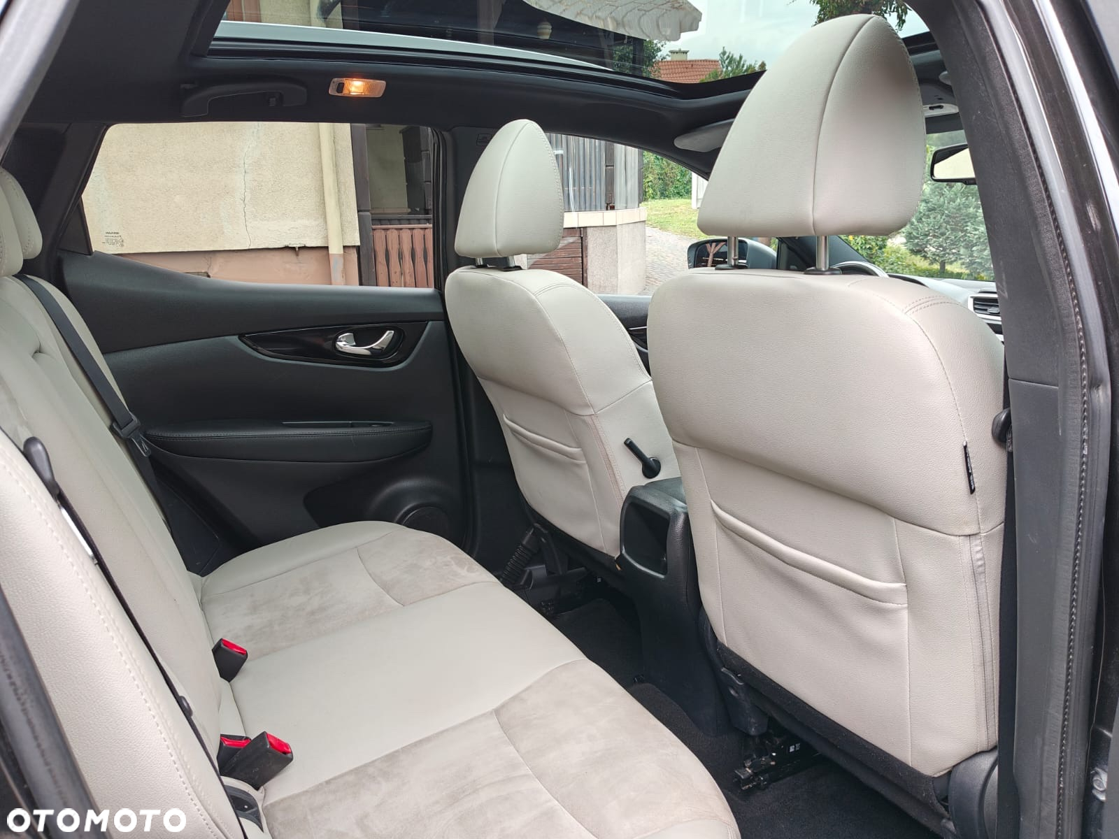 Nissan Qashqai 1.6 dCi Xtronic TEKNA - 22