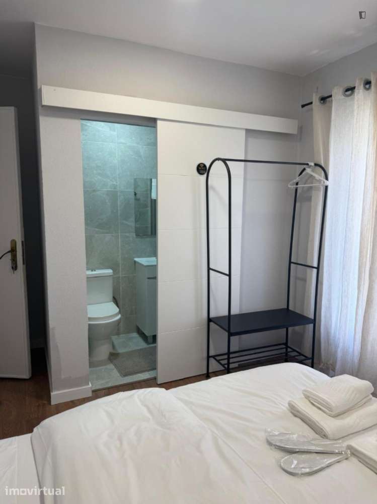 Quarto - localizado em Amadora Lisbon - Grande imagem: 4/26