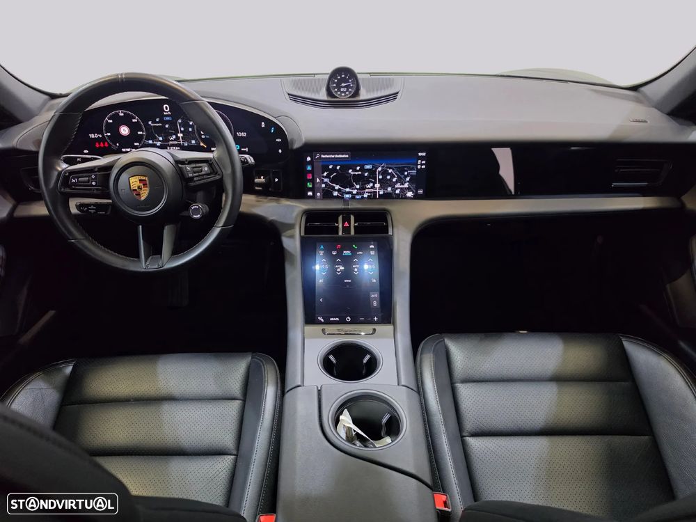 Porsche Taycan Cross Turismo - 9