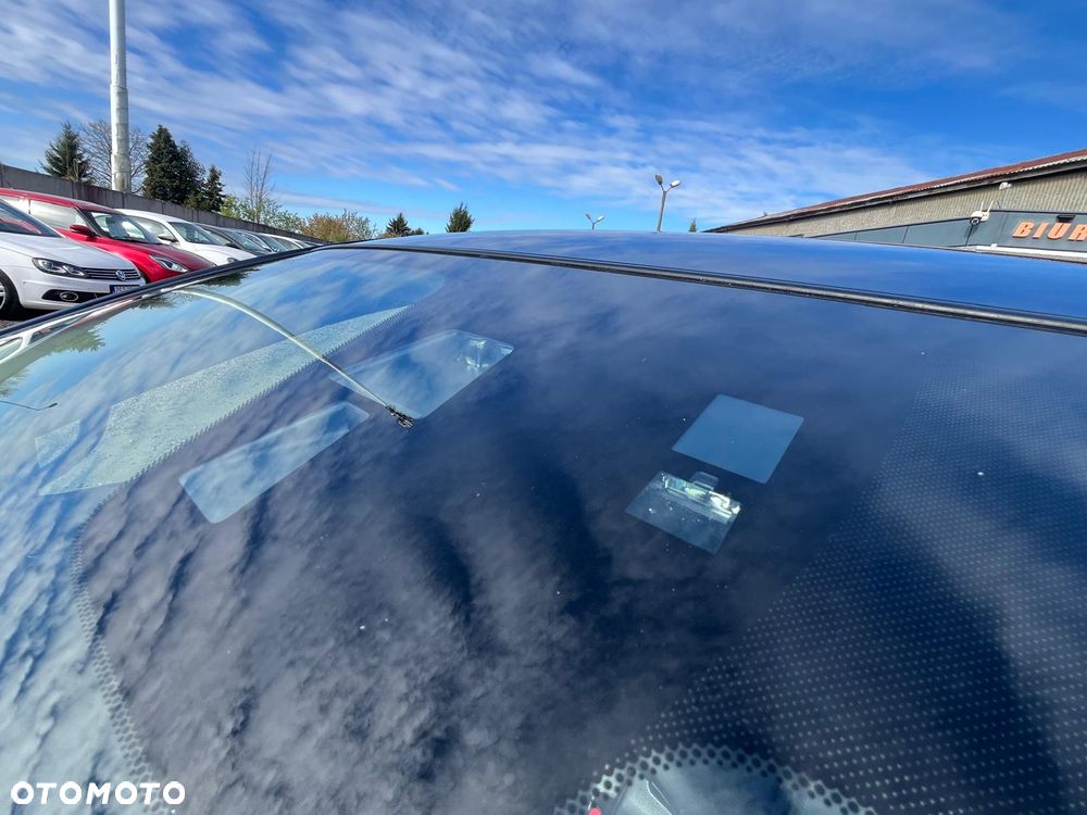 Mazda 3 SKYACTIV-G 120 Urban Limited - 24