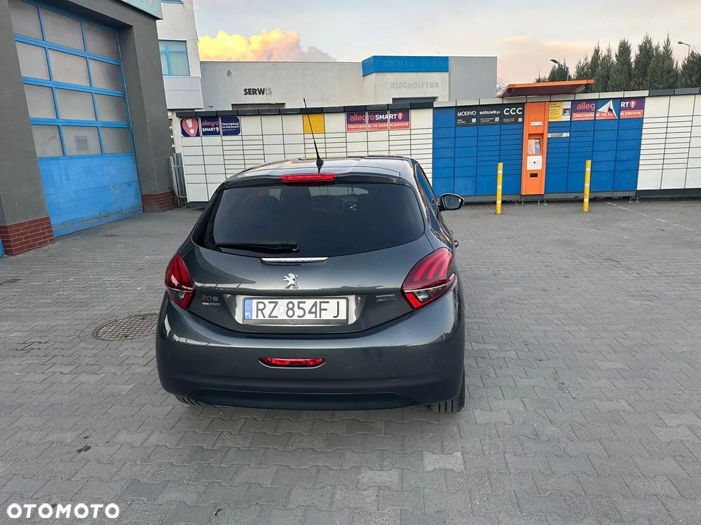Peugeot 208 1.2 PureTech Allure - 6