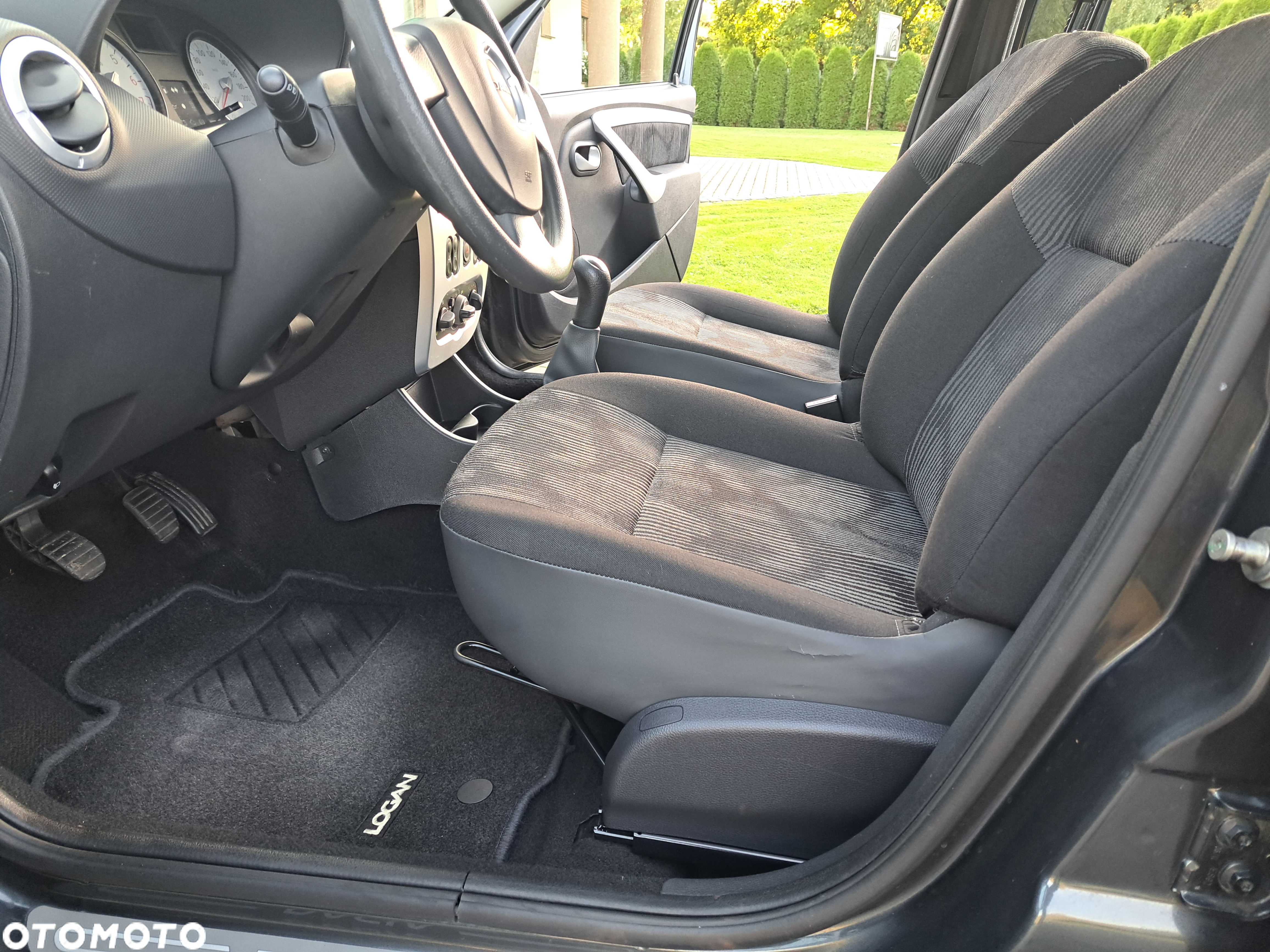 Dacia Logan MCV 1.6 16V Laureate - 12