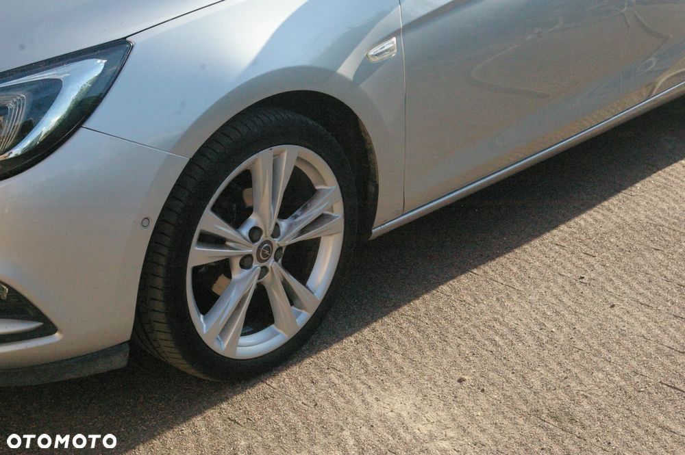 Opel Astra 1.4 T Elite S&S - 23