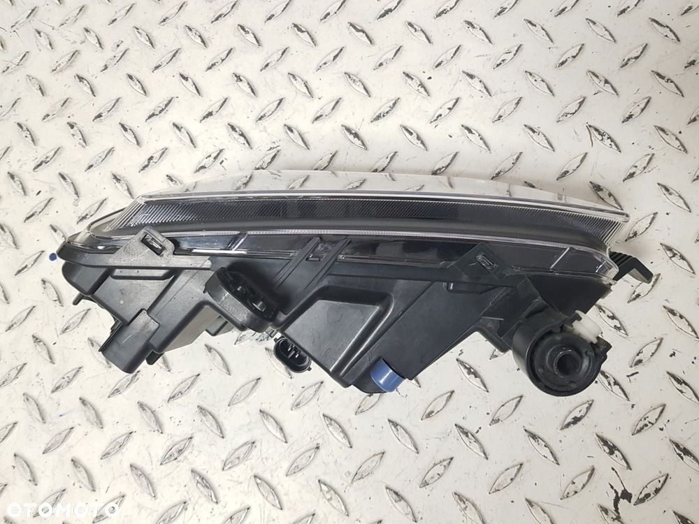 ORYGINALNY HALOGEN VW POLO 6 VI 17-25 2G 2G0 PRAWY LED DRL 2G0941662  06S - 11