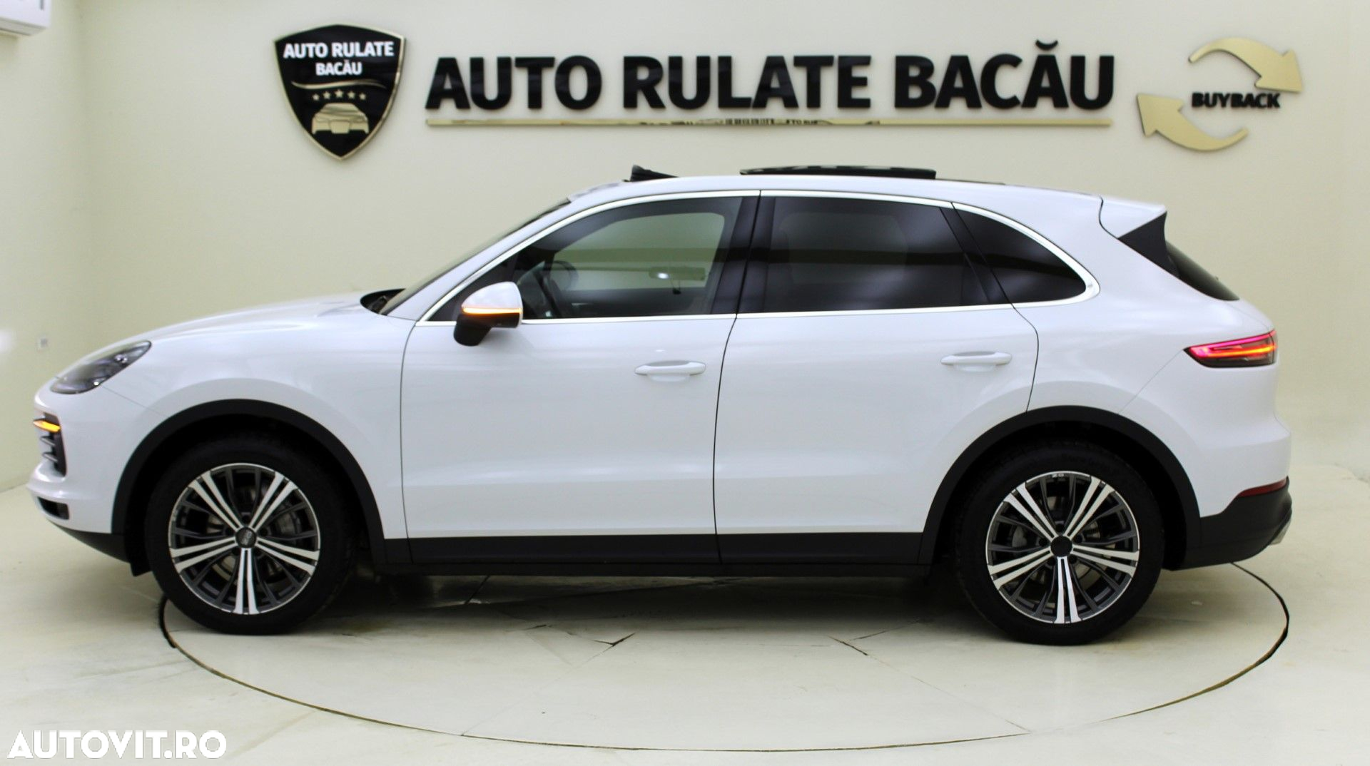 Porsche Cayenne - 5