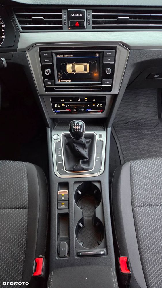 Volkswagen Passat 1.5 TSI EVO Essence - 17