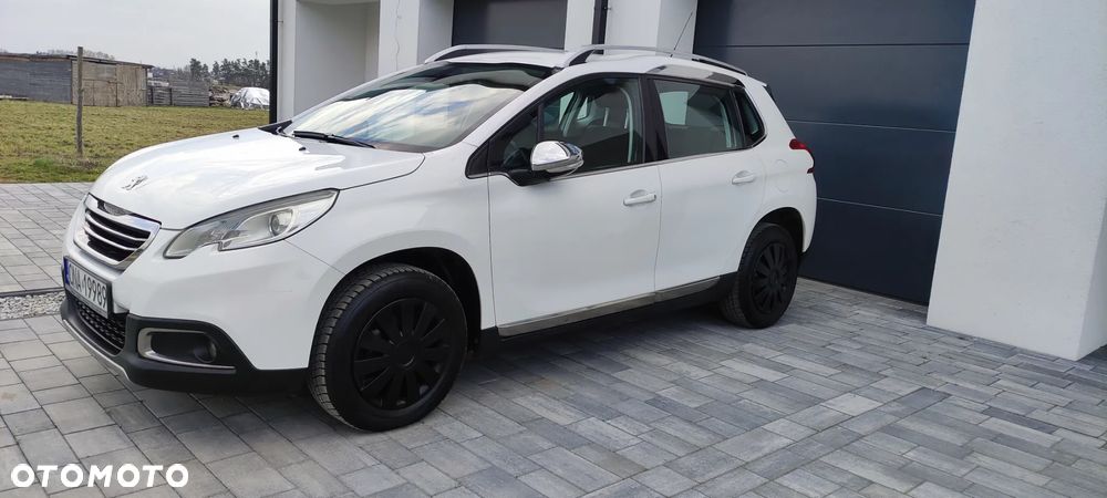 Peugeot 2008 1.6 e-HDi Allure S&S - 11