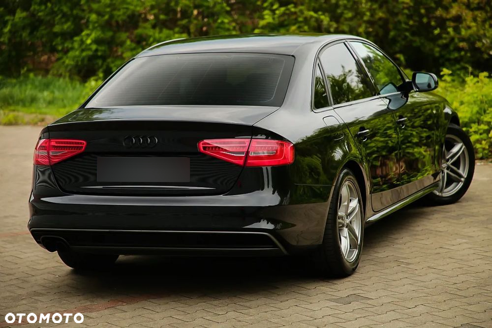 Audi A4 1.8 TFSI quattro S line Sportpaket - 8