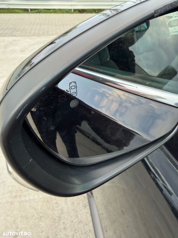 Peugeot 508 RXH Hybrid4 - 11