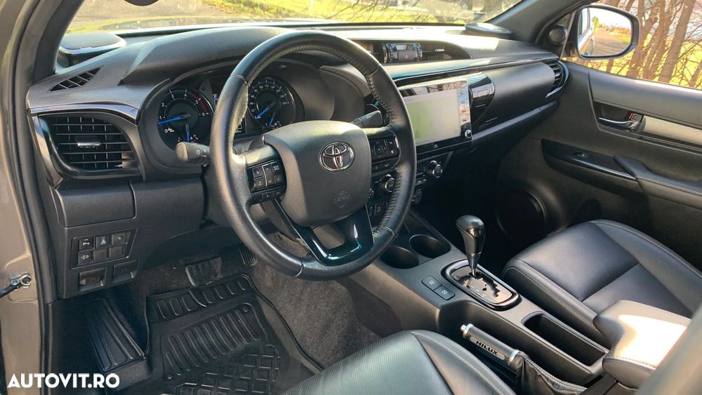 Toyota Hilux 2.8D 204CP 4x4 Double Cab AT Invincible Color Edition - 20