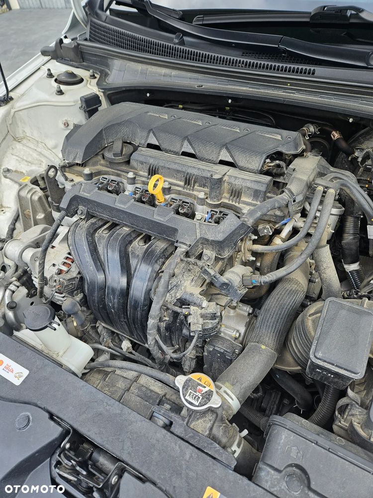 Hyundai Elantra 1.6 Executive CVT - 24