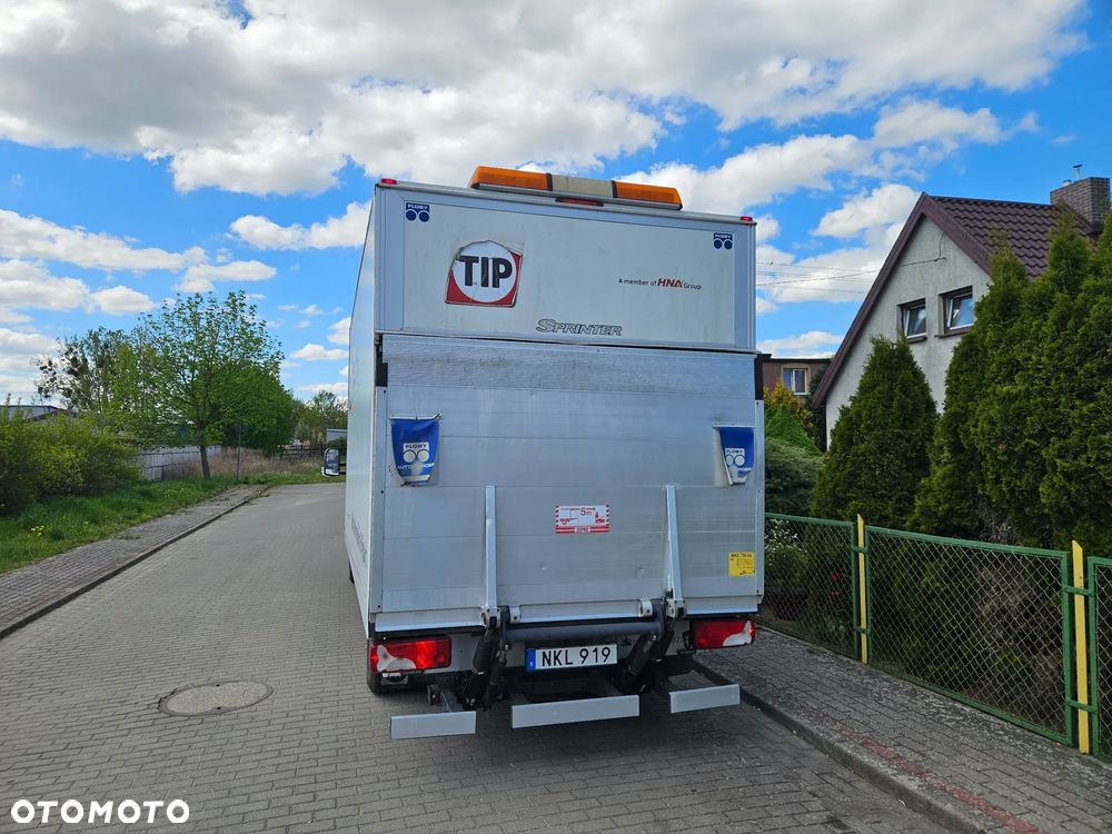 Mercedes-Benz Sprinter - 4