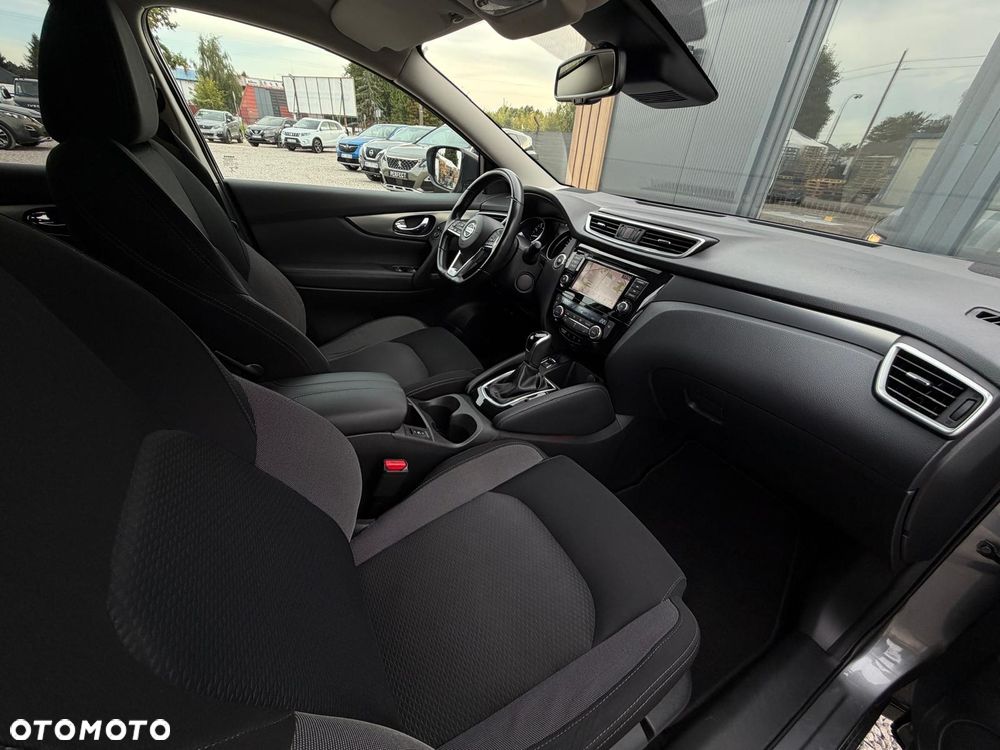 Nissan Qashqai 1.3 DIG-T N-Connecta DCT - 25