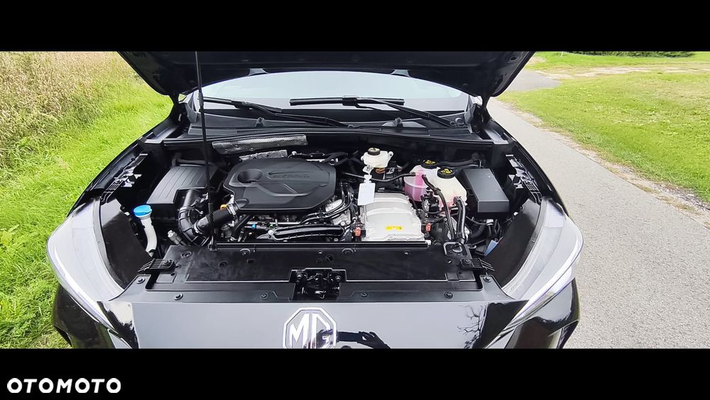 MG ZS - 6