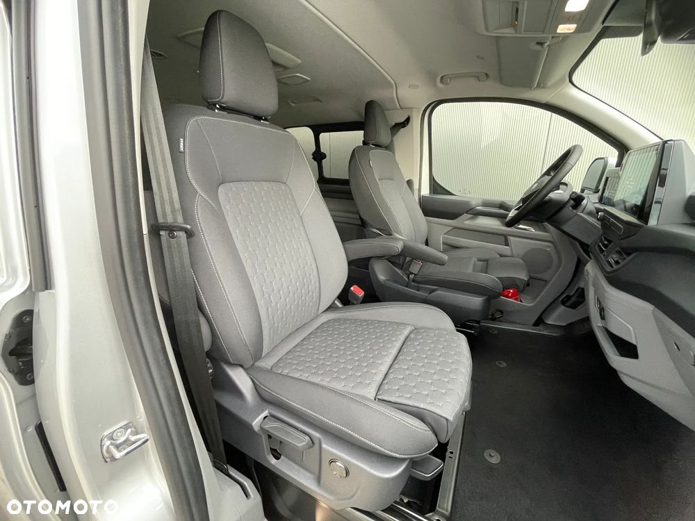 Ford Transit Custom Kombi 320 L2H1 Limited M1 - 23
