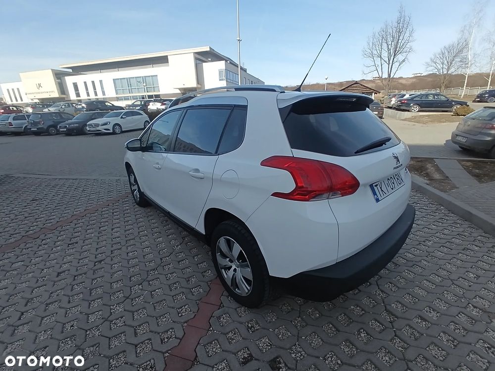 Peugeot 2008 1.6 BlueHDi Style - 3