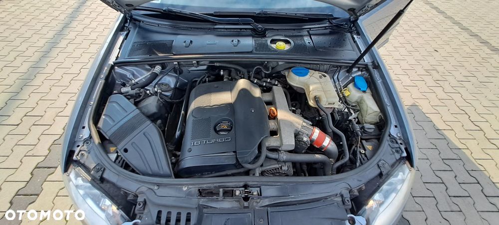 Audi A4 Limousine 1.8 T - 16