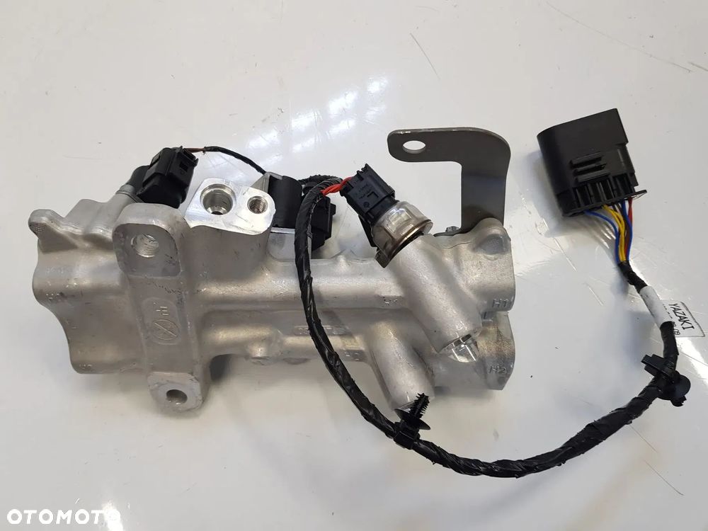 NOWY Zawór zawieszenia zespół zaworów z wiązką elektryczną MERCEDES AMG EQS A2323206601 A2325408209 - 9