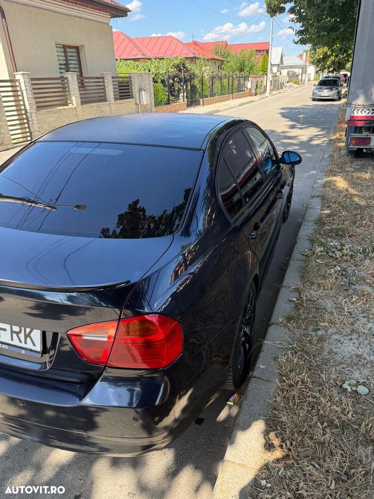 BMW Seria 3 320d - 4