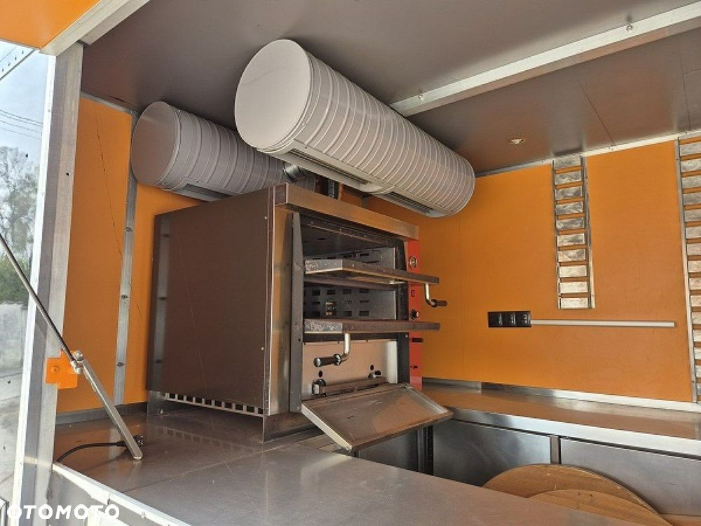 Mercedes-Benz 609 - 8