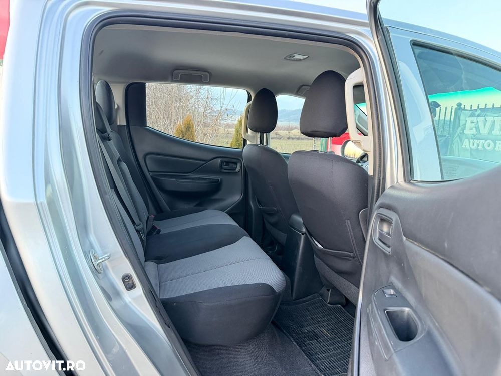 Mitsubishi L200 Double Cab 2.2 DI-D M/T Instyle - 21