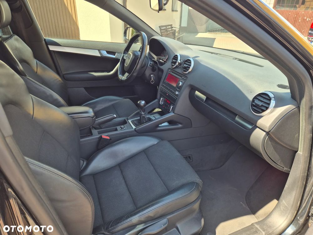 Audi A3 Sportback 2.0 TDI DPF S line Sportpaket (plus) - 19