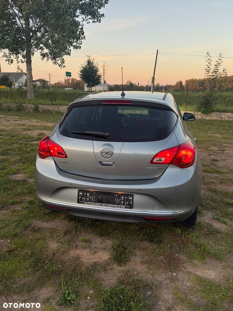 Opel Astra - 2