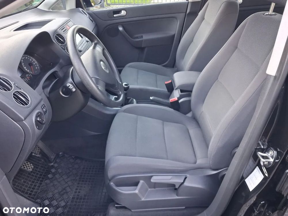 Volkswagen Golf - 11