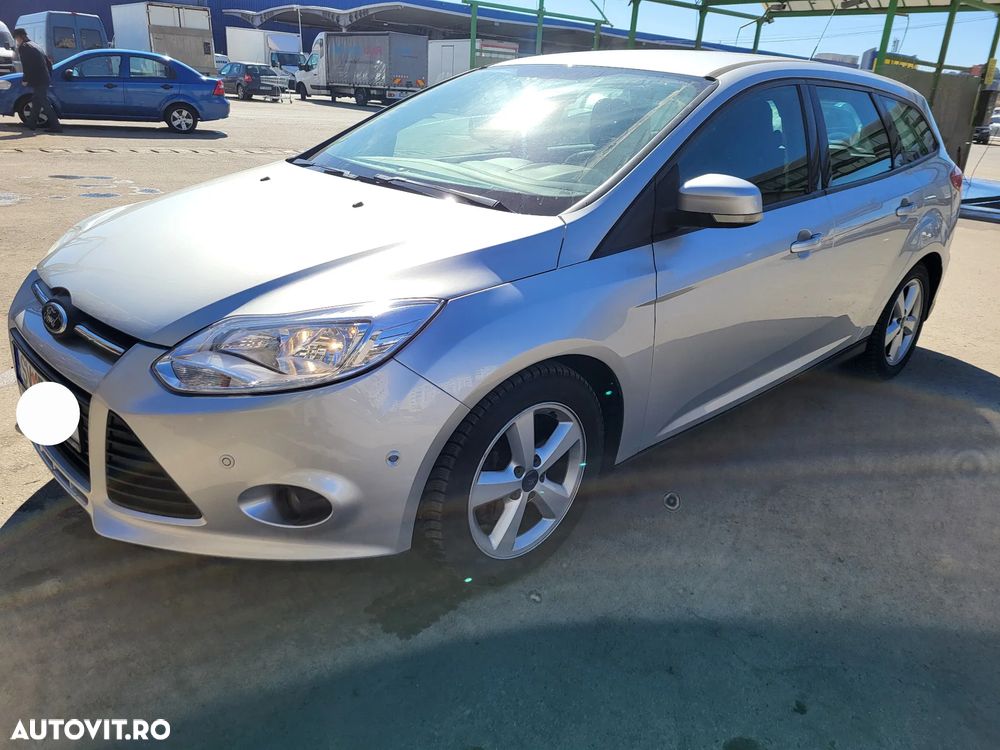Ford Focus 1.6 TDCi DPF SYNC Edition - 18