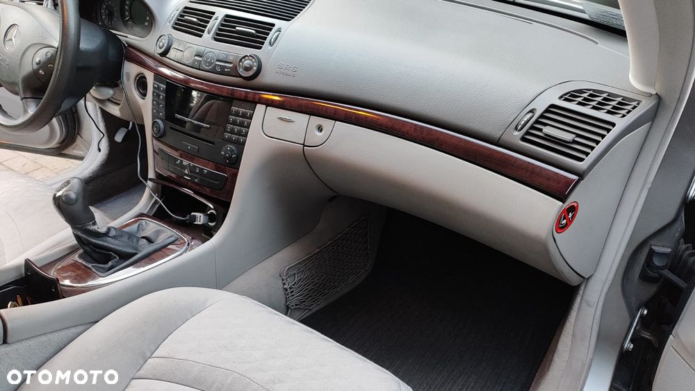 Mercedes-Benz Klasa E 200 CDI Classic DPF - 9