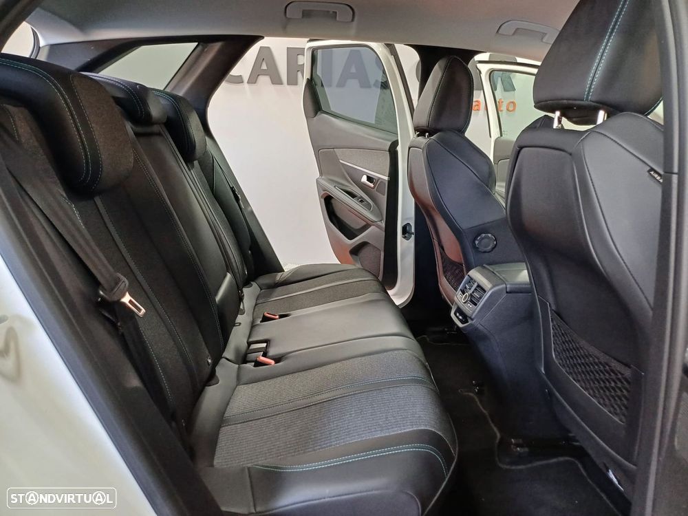 Peugeot 3008 1.5 BlueHDi Allure EAT8 - 13