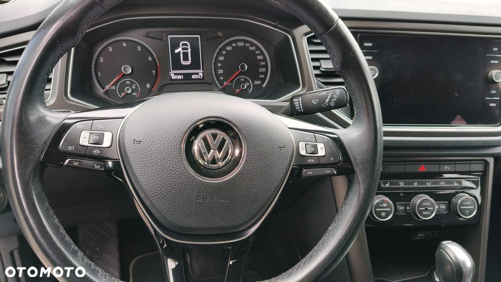Volkswagen T-Roc - 12
