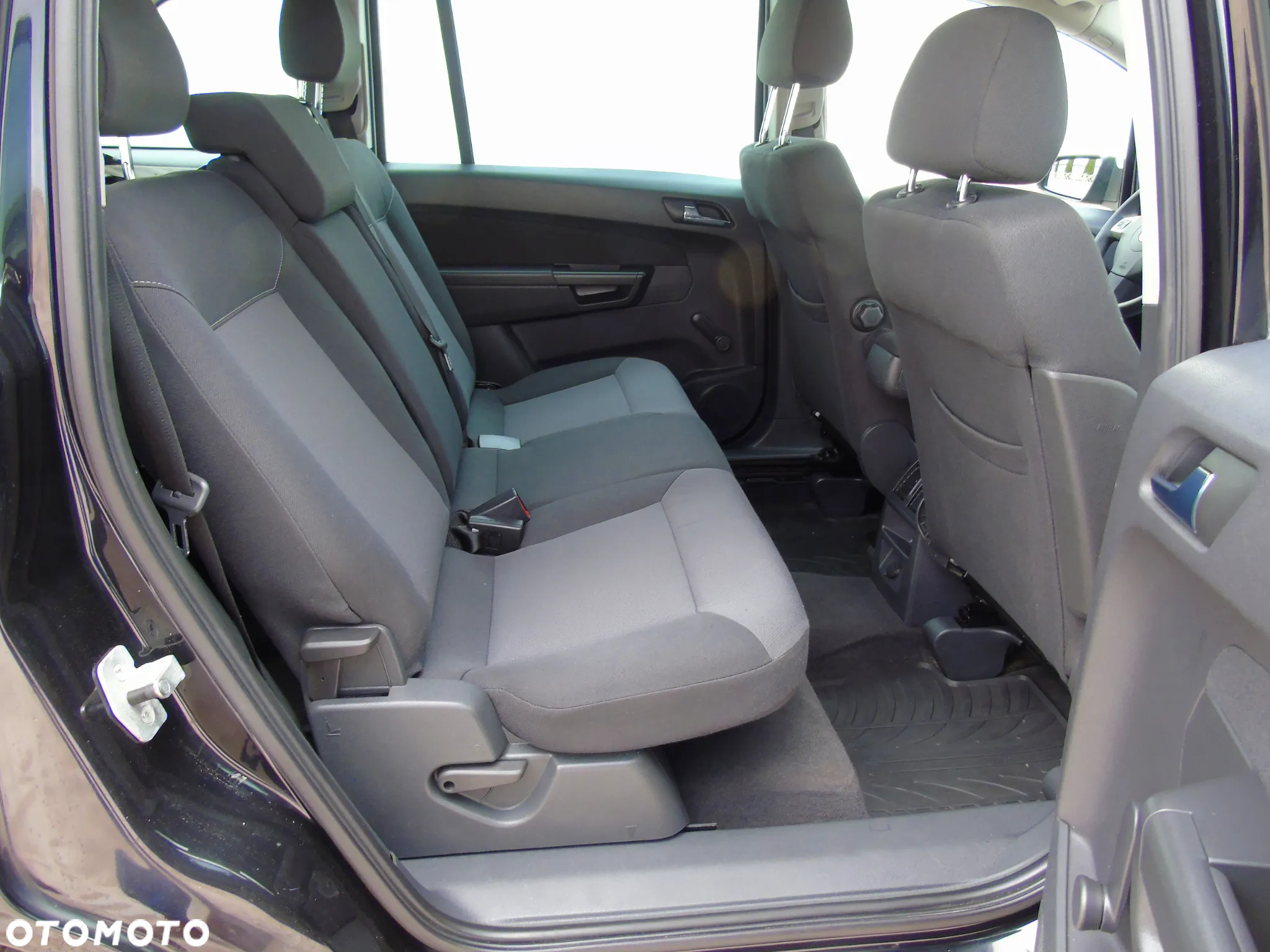 Opel Zafira 1.8 Navi - 22