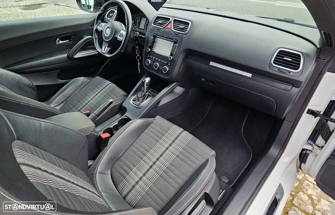 VW Scirocco 2.0 TSI Sport DSG - 28