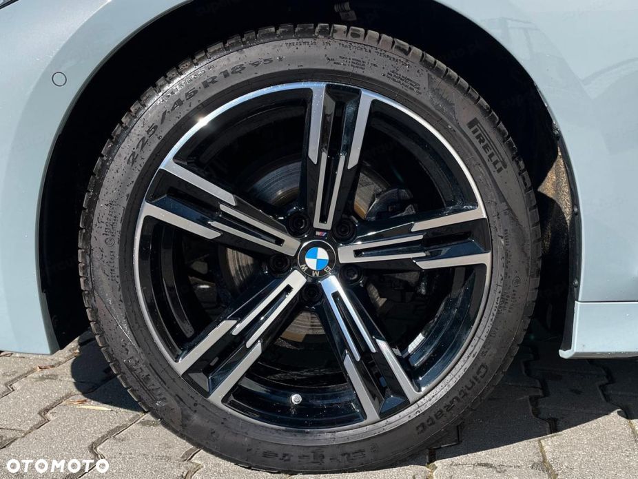 BMW Seria 3 330i xDrive M Sport - 18
