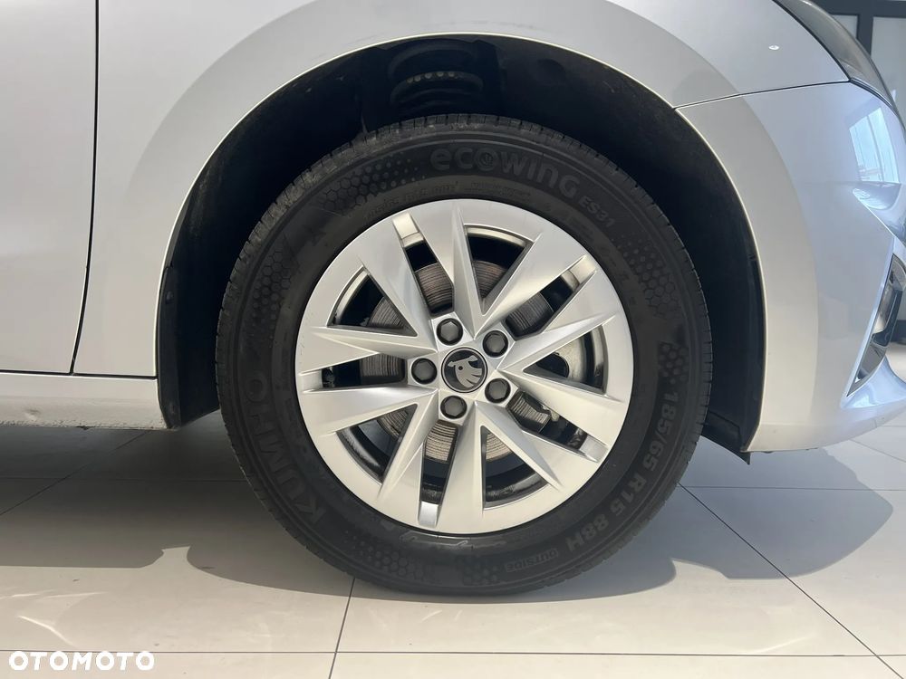 Skoda Fabia 1.0 TSI Selection DSG - 27