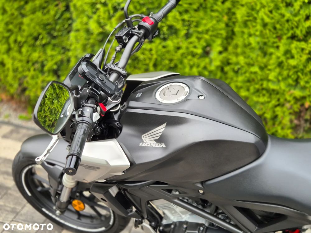 Honda CB - 17
