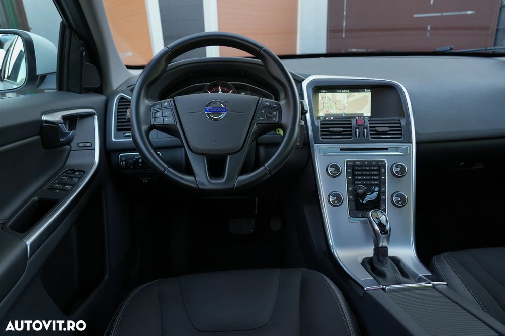 Volvo XC 60 D5 AWD Geartronic Summum - 16