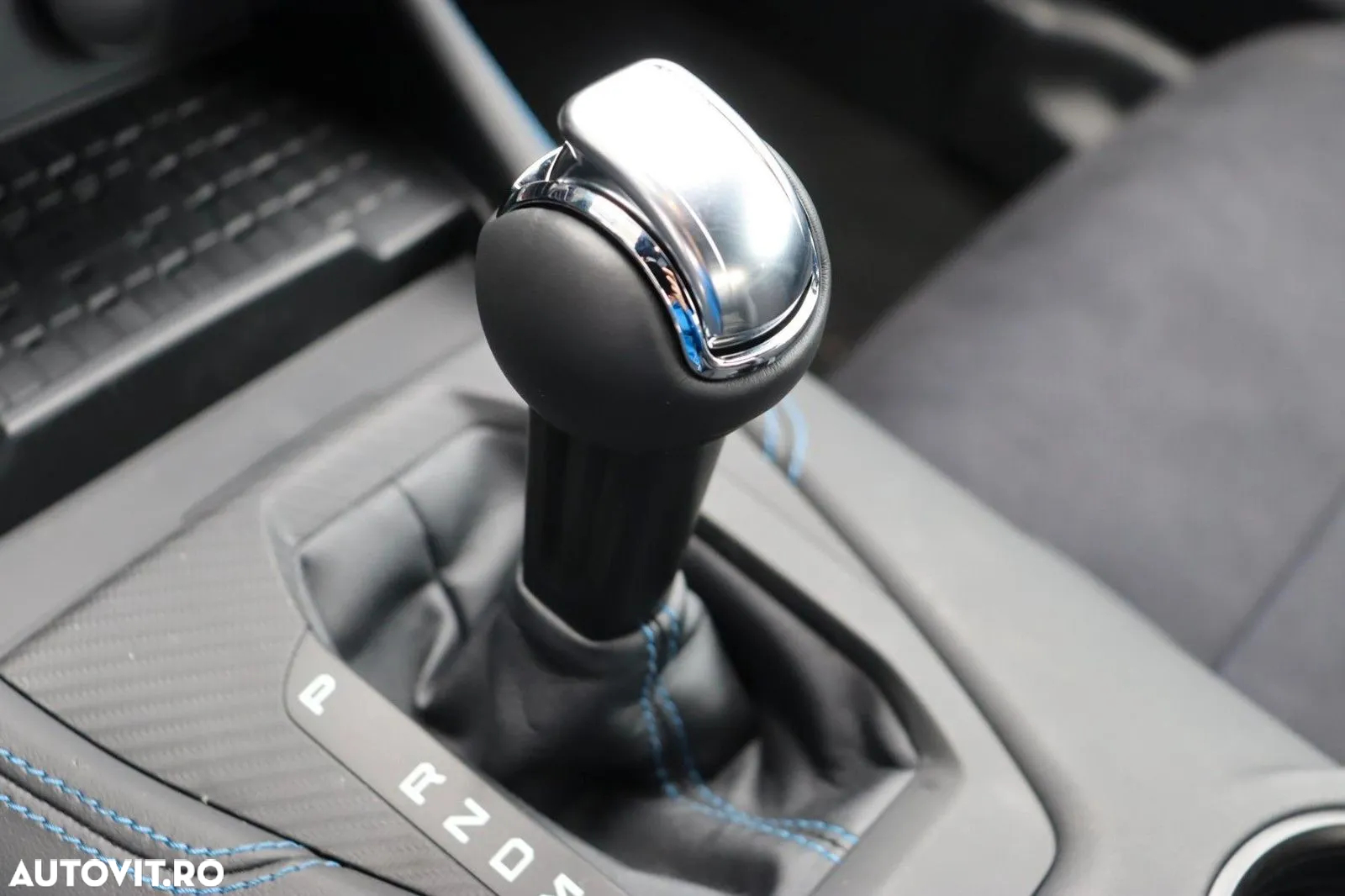 Ford Mustang 5.0 V8 Aut. Dark Horse - 24