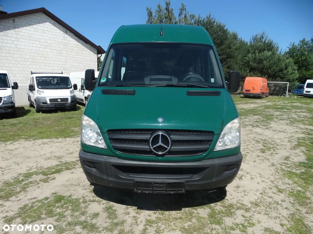 Mercedes-Benz Sprinter - 2