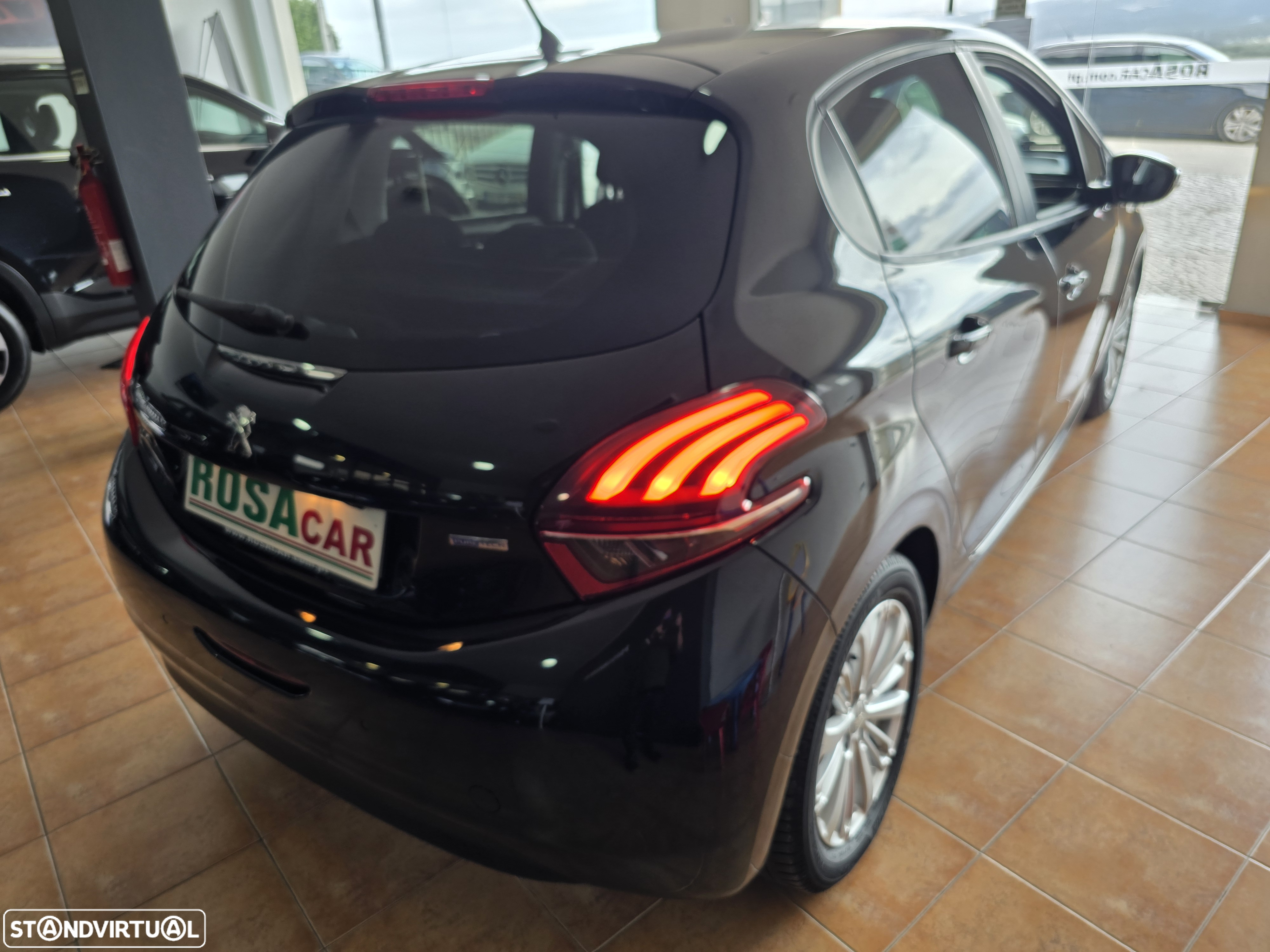 Peugeot 208 1.2 PureTech Style - 3
